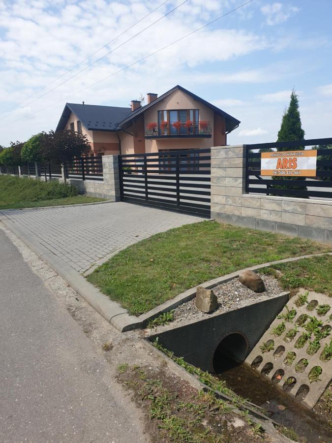 Aris Pokoje Goscinne Wojnicz Exterior foto