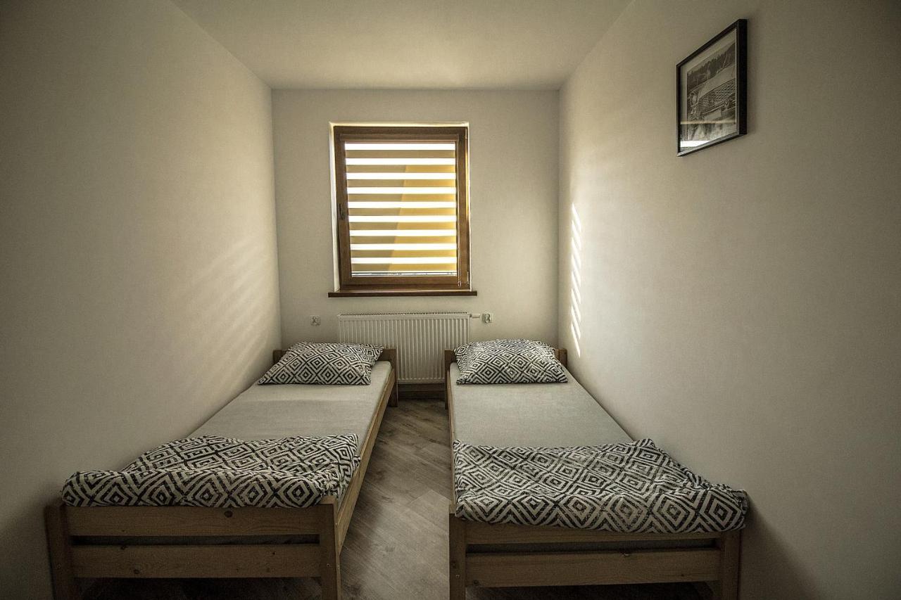 Aris Pokoje Goscinne Wojnicz Exterior foto
